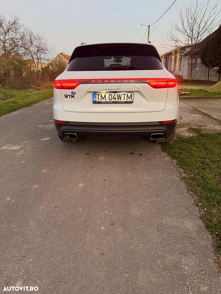 Porsche Cayenne Standard - 9