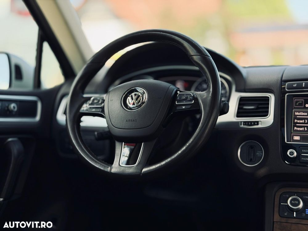Volkswagen Touareg 3.0 V6 TDI SCR Blue Motion DPF Automatik Terrain Tech Executive Edition - 18
