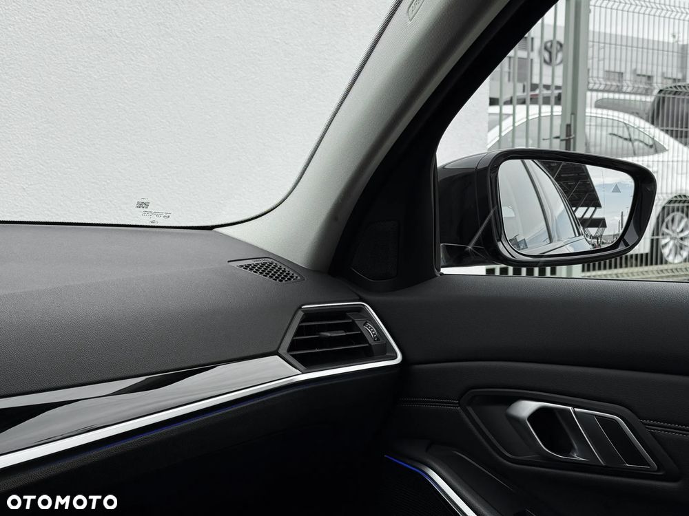 BMW Seria 3 320d - 18