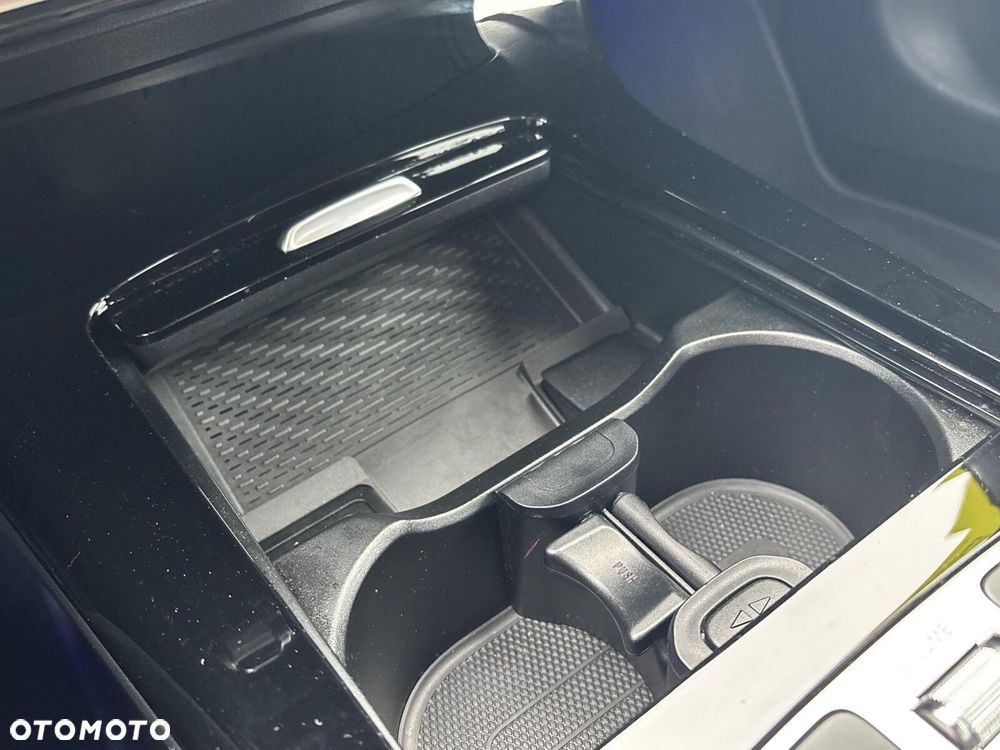 Mercedes-Benz CLA 180 Progressive 7G-DCT - 28