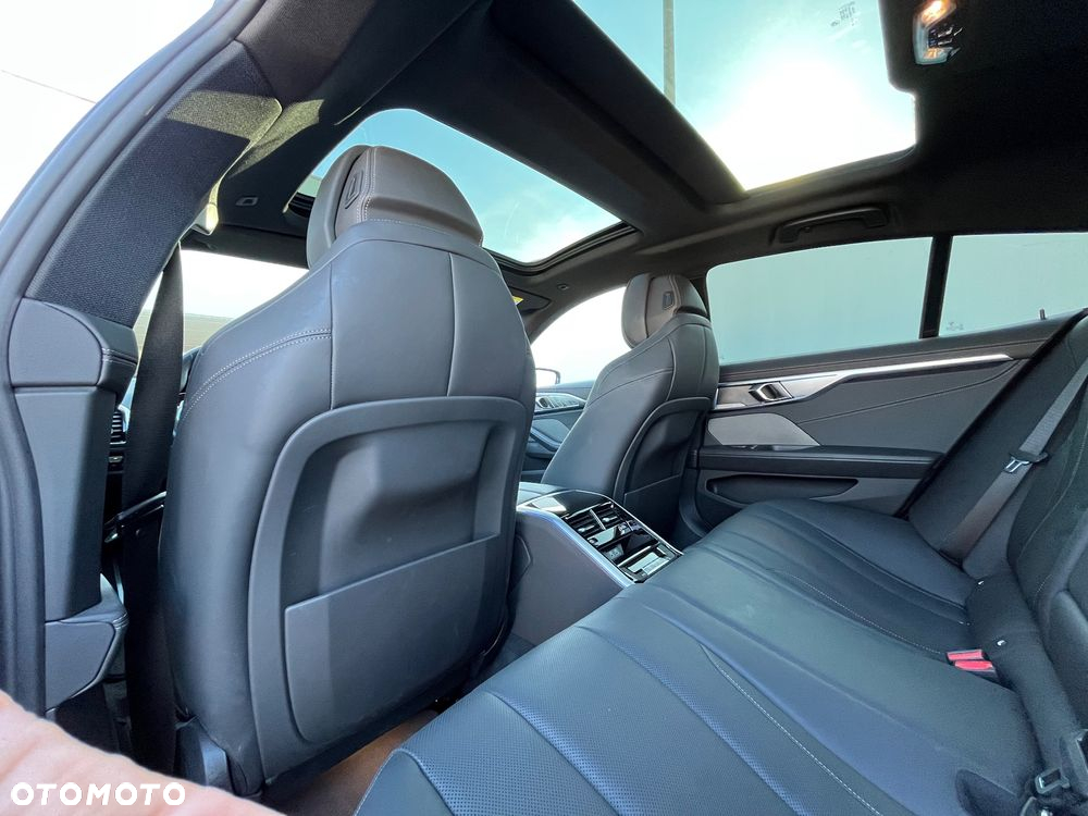 BMW Seria 8 M850i xDrive Gran Coupe - 18