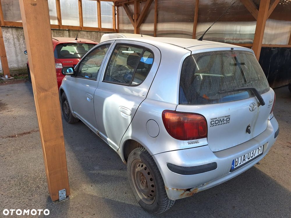 Toyota Yaris 1.0 Base - 4