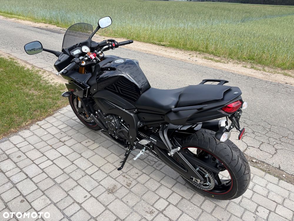 Yamaha FZ8 - 4
