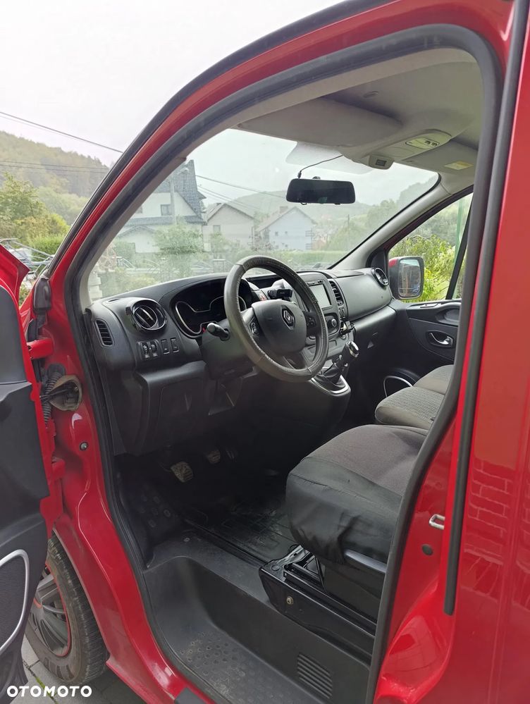 Renault Trafic 2.0 dCi - 9