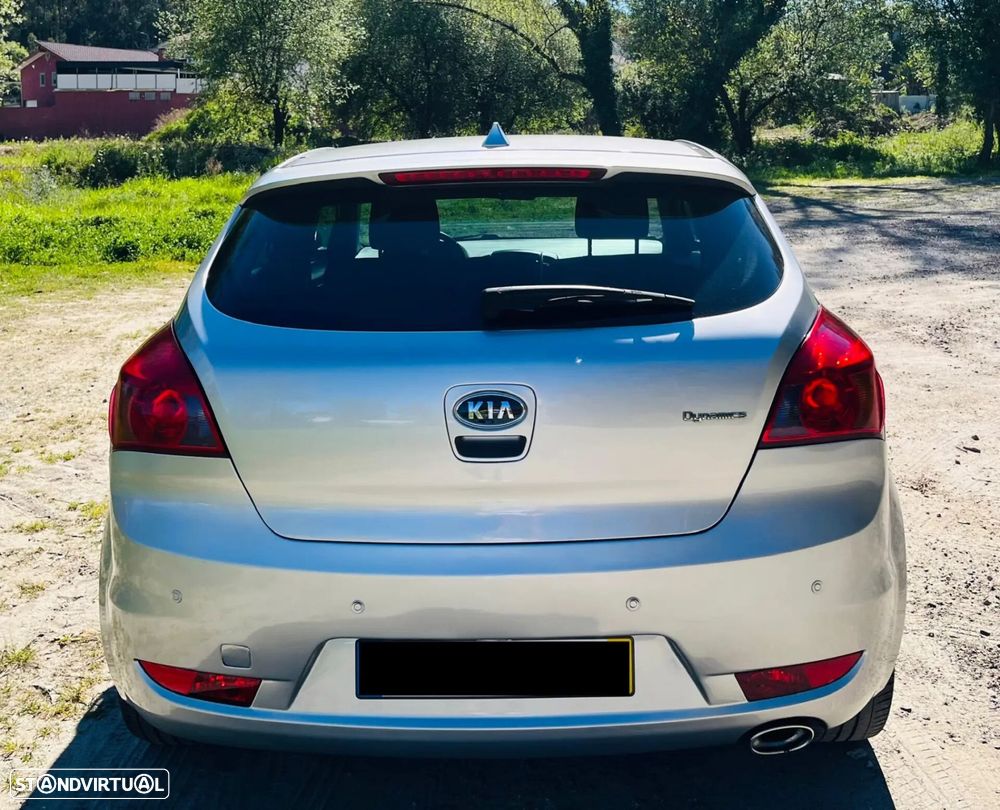 Kia Ceed - 6
