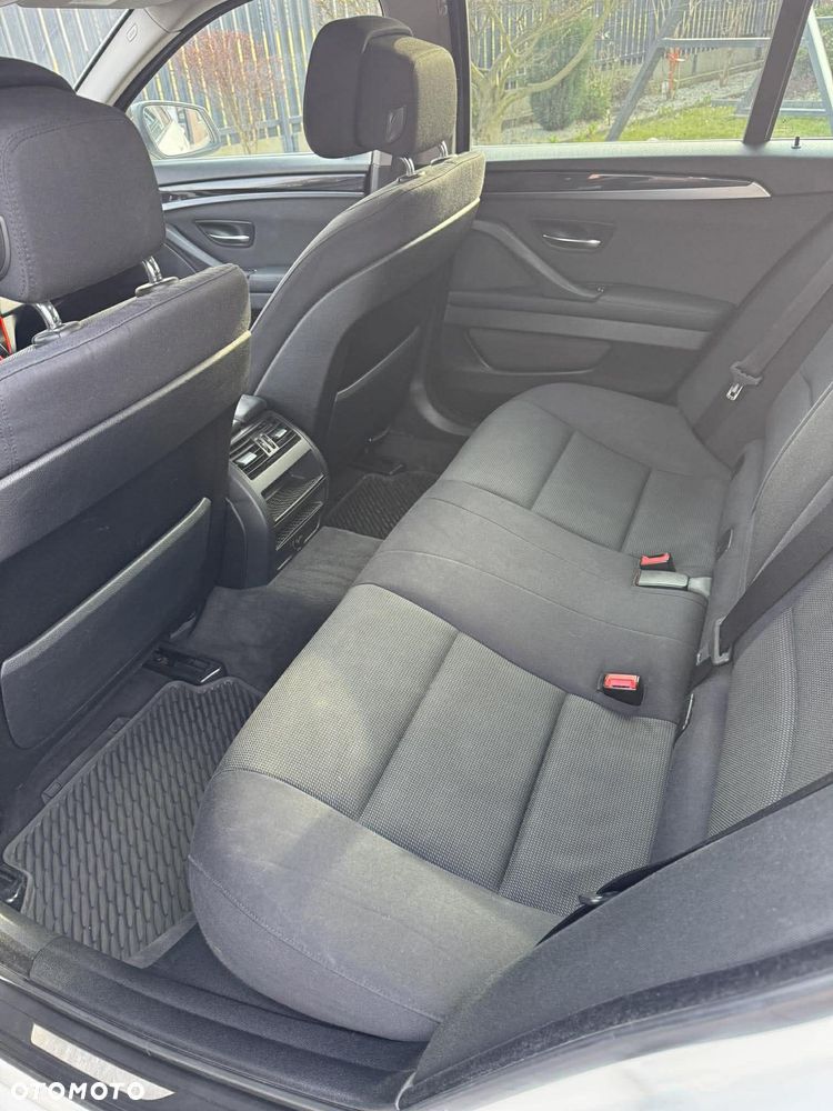 BMW Seria 5 520d - 13
