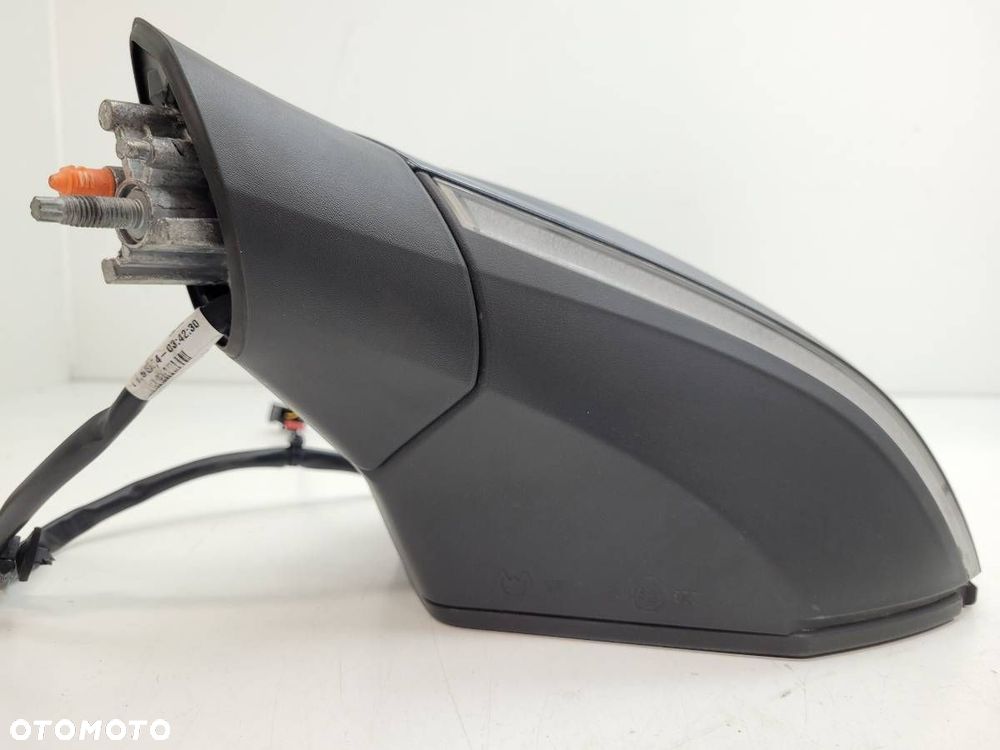 LUSTERKO LEWE SEAT LEON IV KL 6 PIN EUROPA LS7H 2024 - 2