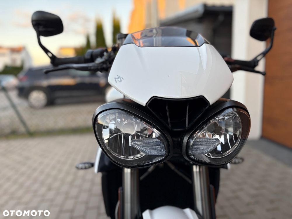 Triumph Street Triple - 24