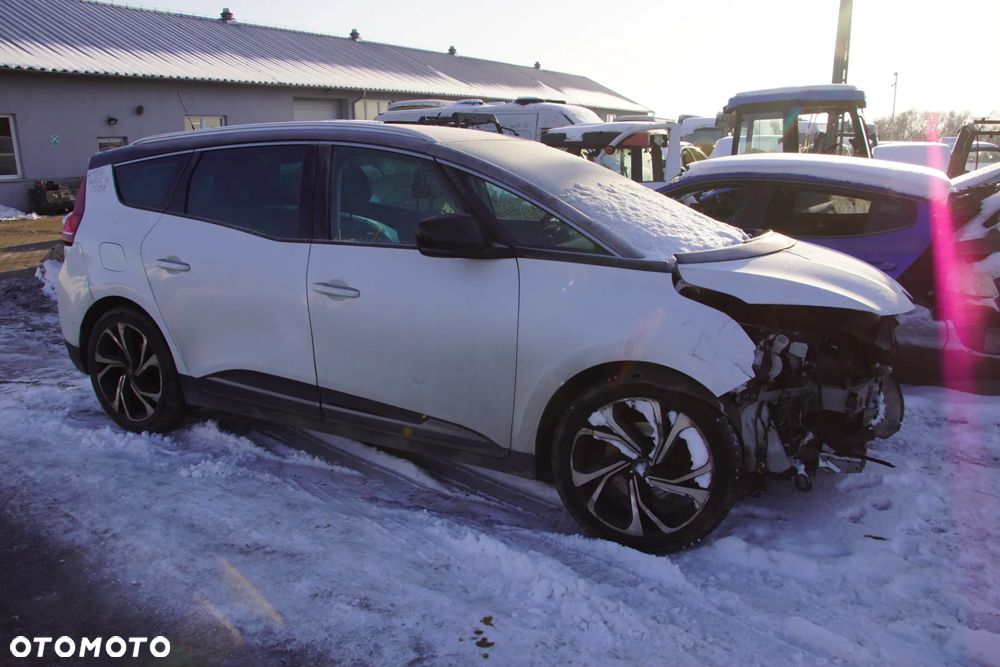 Auto na części - Renault Grand Scenic IV 1.3 TCE 159 KM H5H 450 BIXUF 2019R Silnik Skrzynia Drzwi Klapa Zderzak Lampa Szyba Klamka Lusterko Panorama Deska Kokpit Sterownik Moduł Czujnik Licznik Wyświetlacz Panel Kierownica - 9