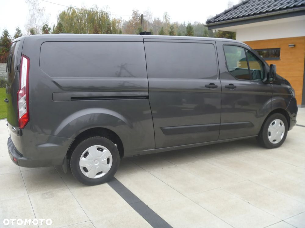 Ford TRANSIT CUSTOM - 13
