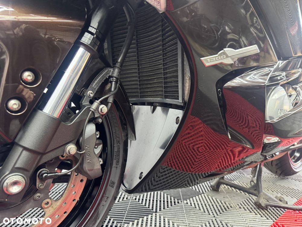 Yamaha FJR - 13