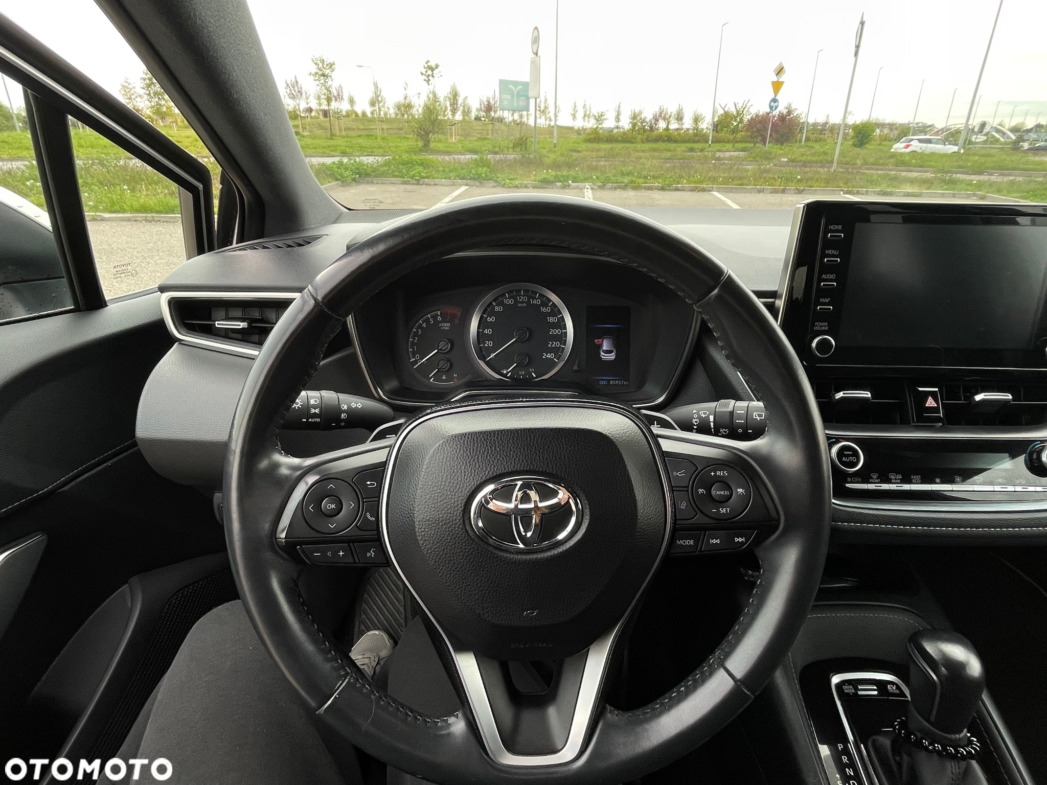 Toyota Corolla 2.0 Hybrid Comfort - 16
