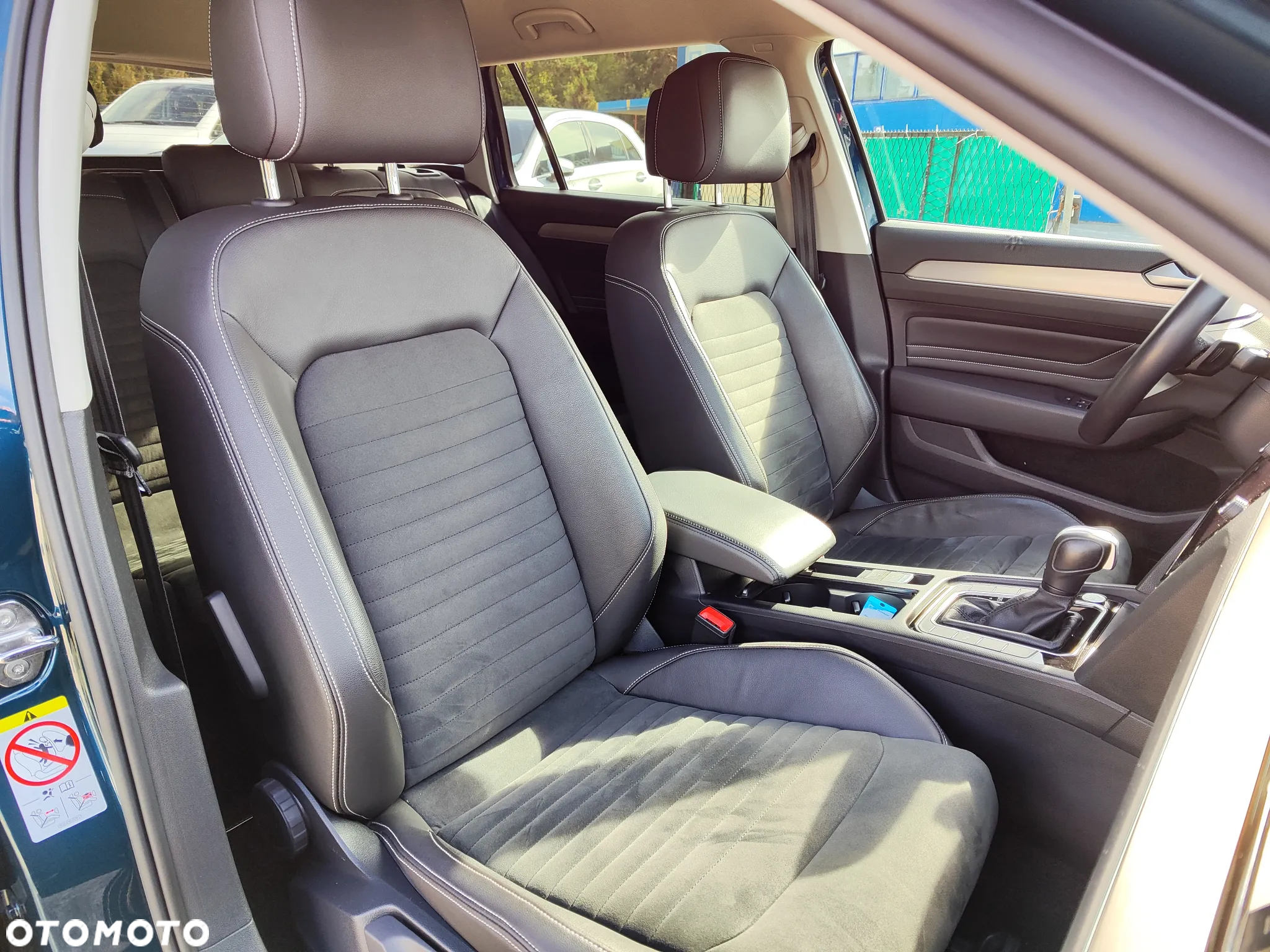 Volkswagen Passat 2.0 TDI EVO Elegance DSG - 10