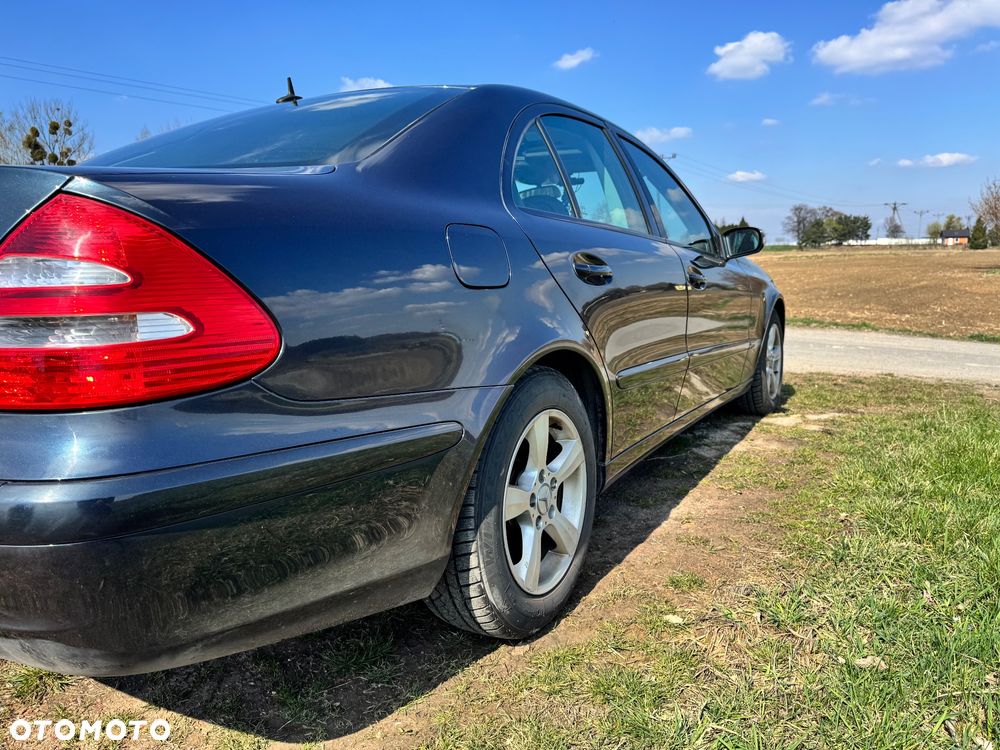 Mercedes-Benz Klasa E 200 Kompressor Classic - 13