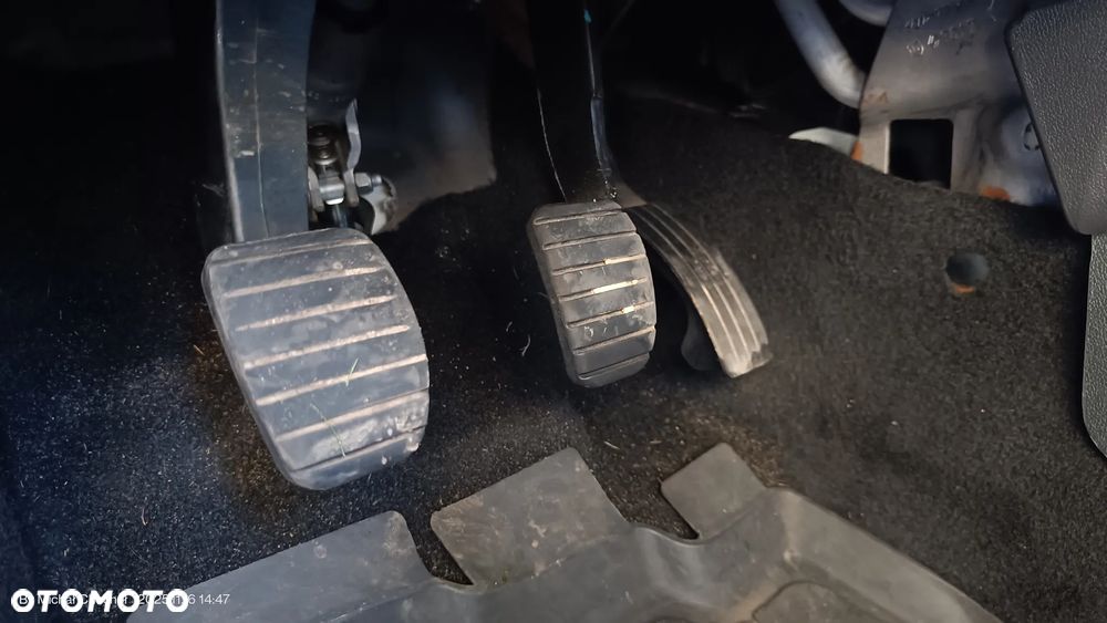 Dacia Duster 1.6 SCe Laureate S&S - 18