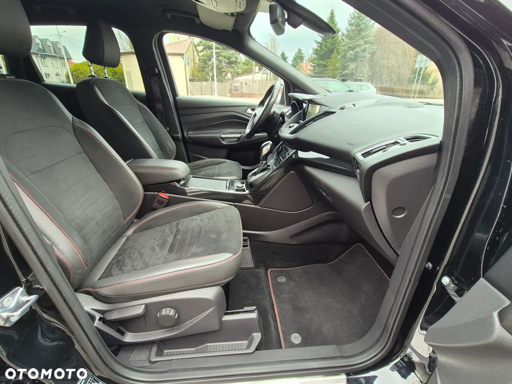 Ford Kuga 2.0 TDCi 4x4 ST-Line - 34