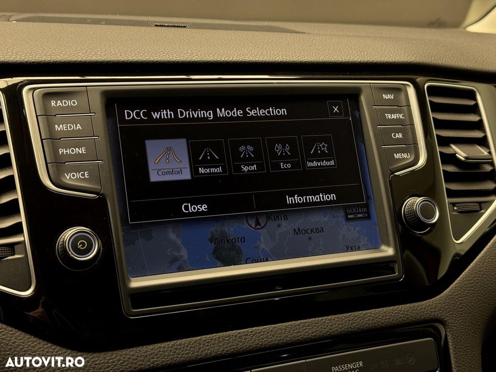 Volkswagen Golf Sportsvan - 11