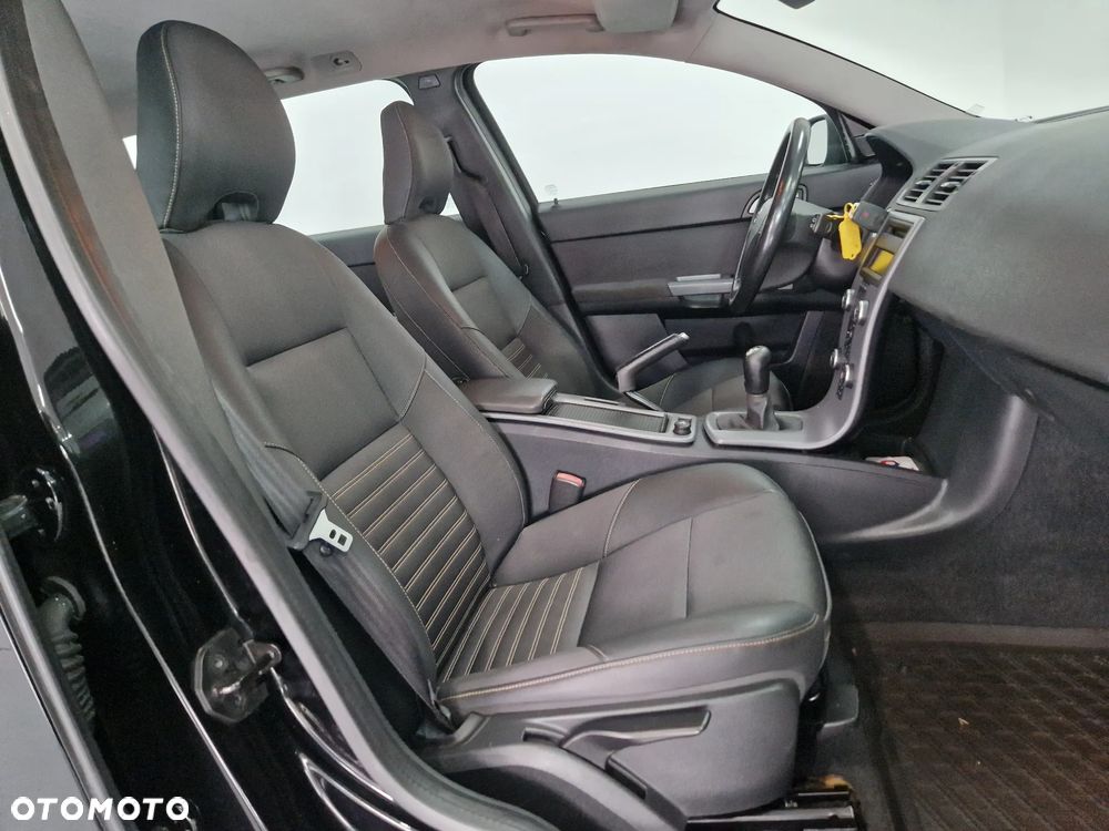 Volvo V50 D5 - 18