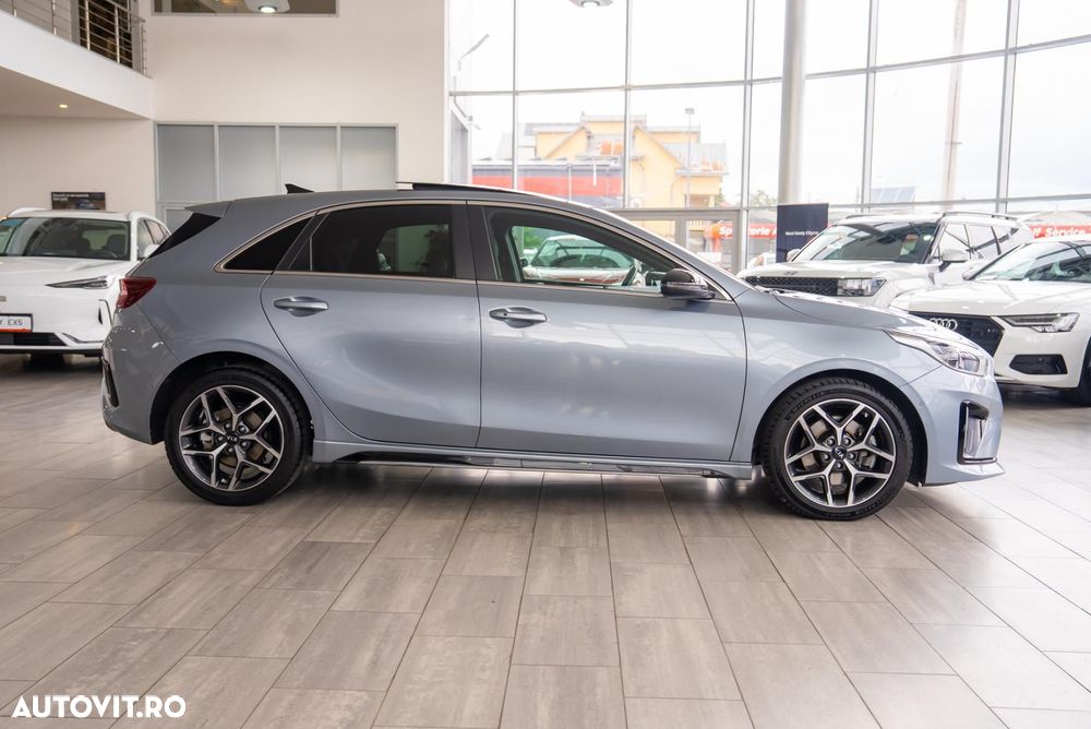 Kia Ceed - 8