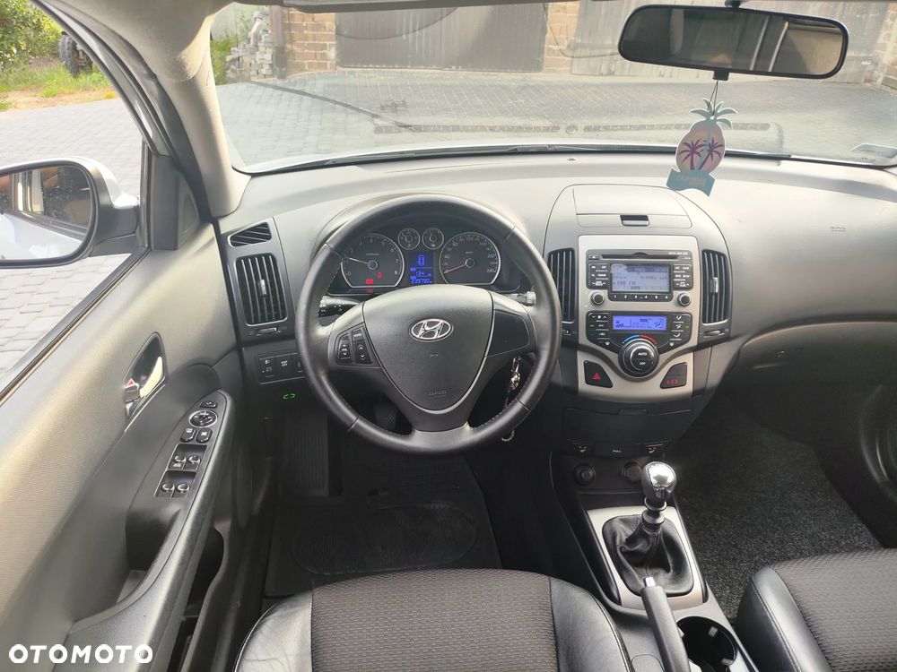 Hyundai i30 i30cw 2.0 Style - 17