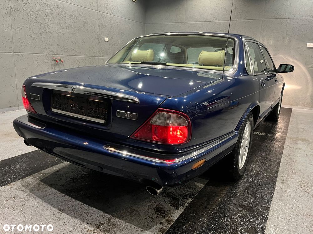 Jaguar XJ 3.2 Executive - 29