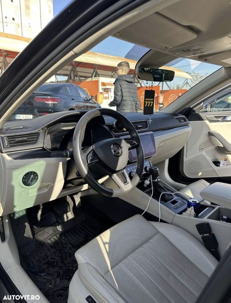 Skoda Superb 2.0 TDI DSG Laurin & Klement - 4