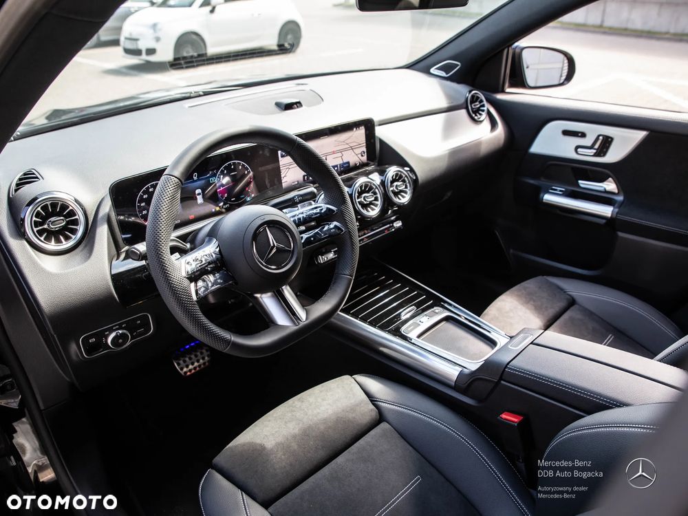 Mercedes-Benz GLA 200 AMG Line - 8