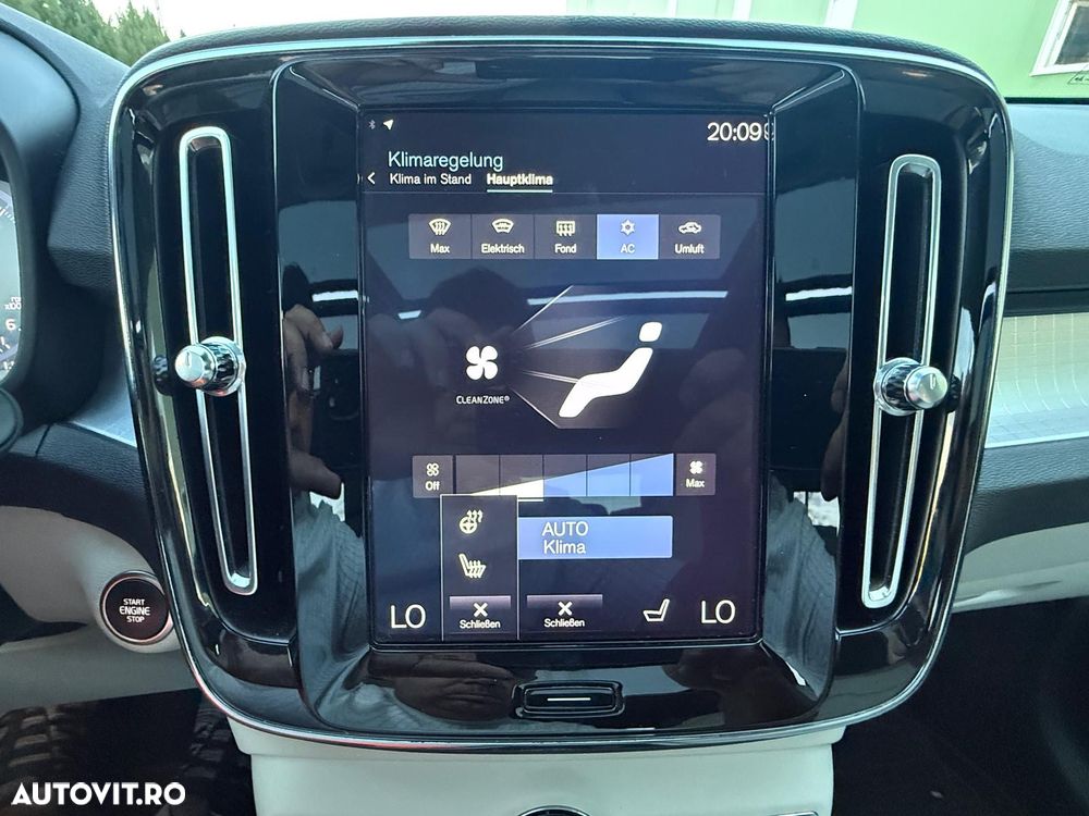 Volvo XC 40 D4 AWD Geartronic Momentum Pro - 25