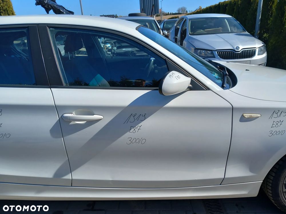 BMW E87 DRZWI PRAWE PRZEDNIE PRAWY PRZÓD KOLOR: 300 - 1