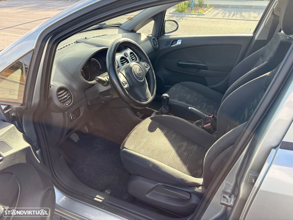 Opel Corsa 1.2 Go! FlexFuel - 19