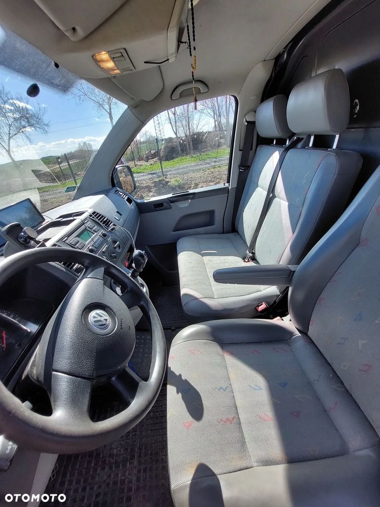 Volkswagen T5 - 10