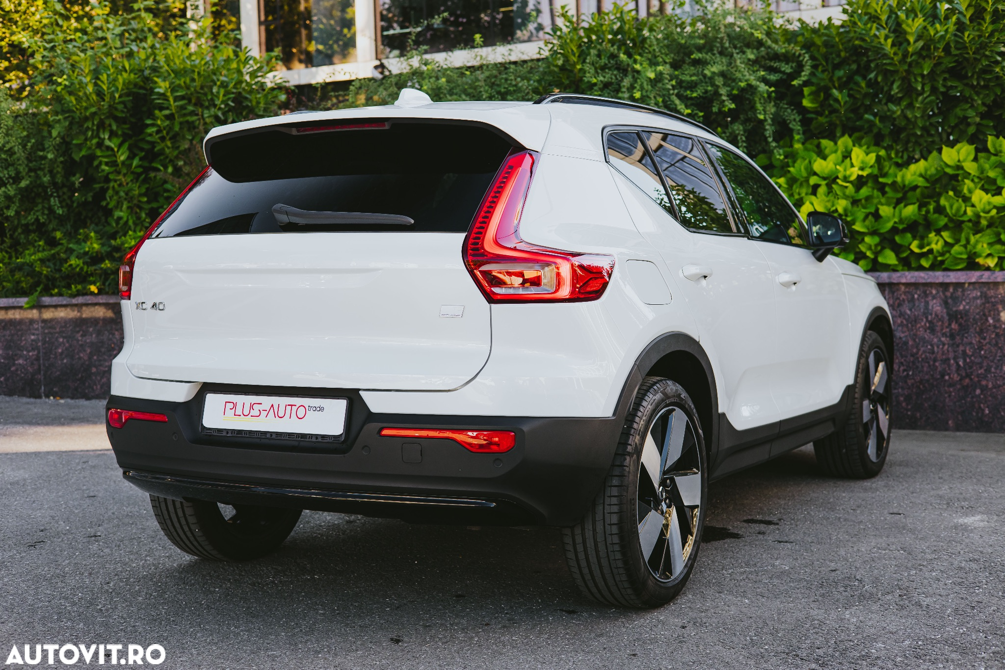 Volvo XC 40 Recharge T5 Twin Engine AT7 R-Design Expression - 9