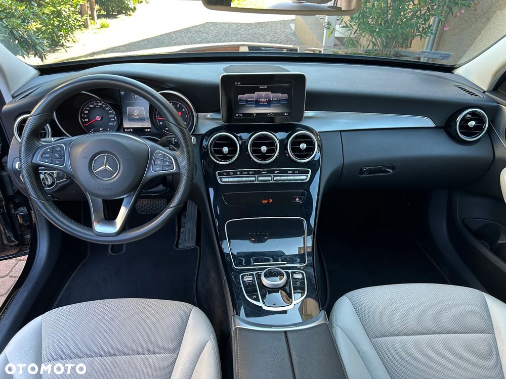 Mercedes-Benz Klasa C 180 7G-TRONIC - 12