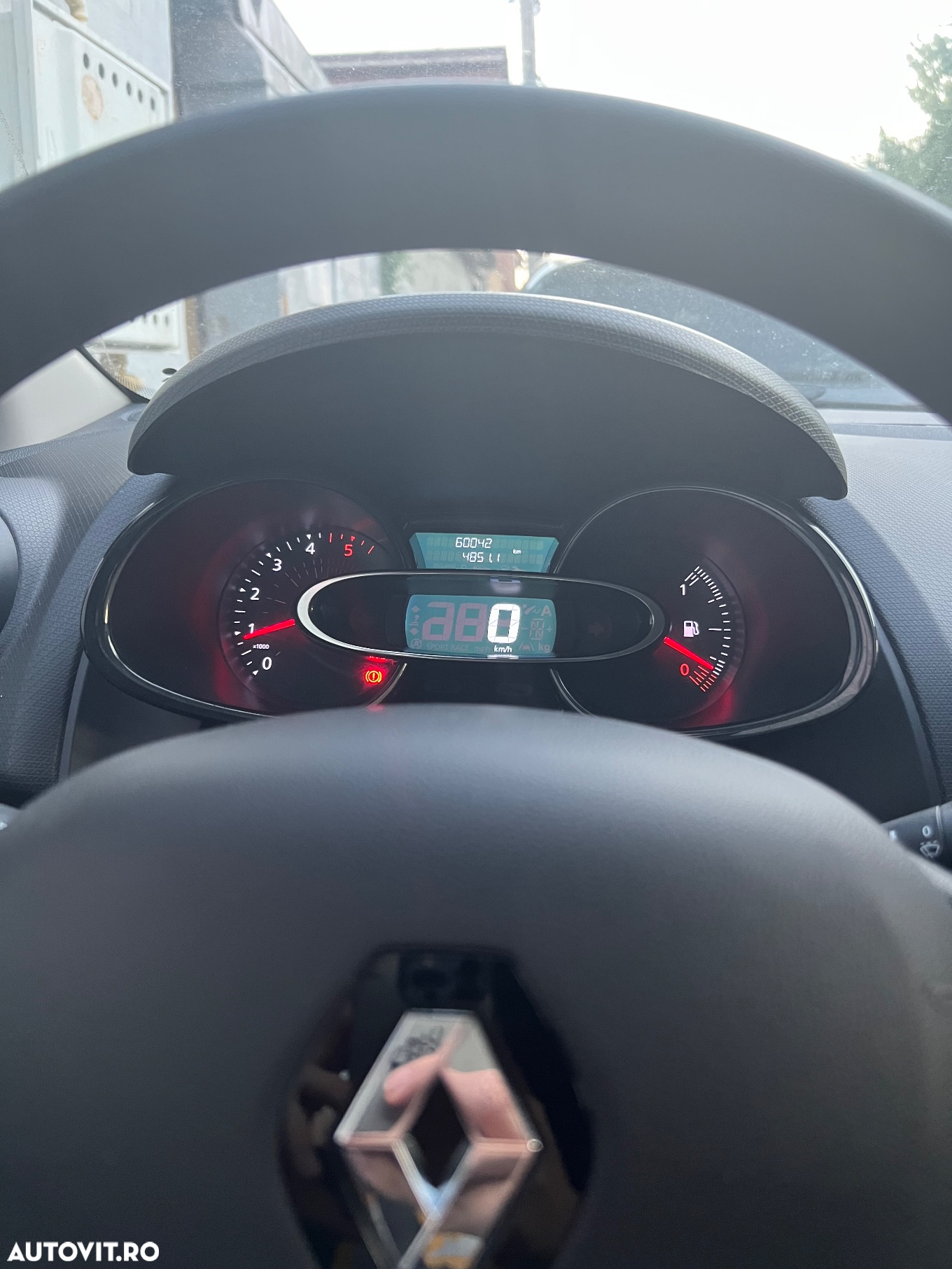 Renault Clio IV dCi Energy Life - 8