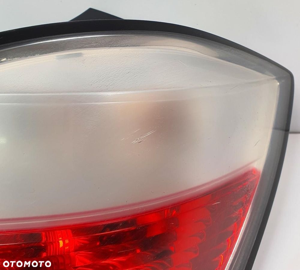 LAMPA PRAWA TYŁ TYLNA OPEL ASTRA III H HB 24451837 EUROPA - 2