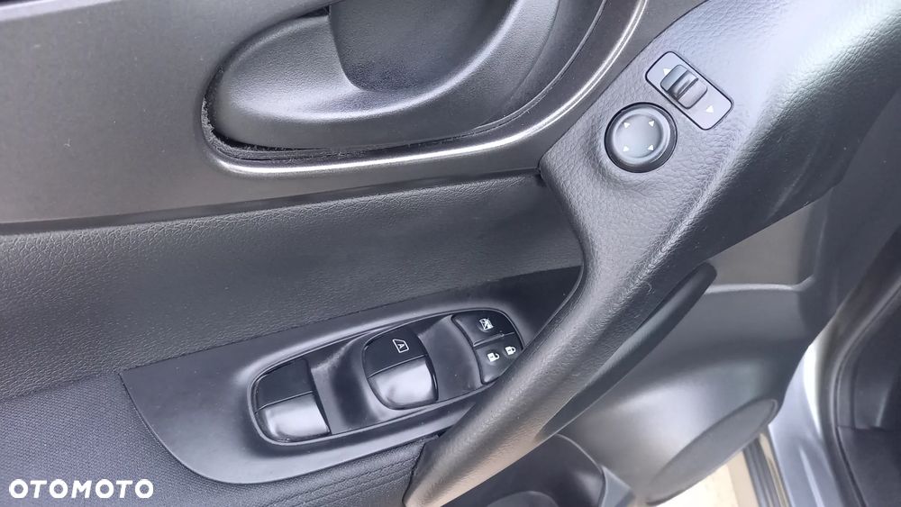 Nissan Qashqai - 16