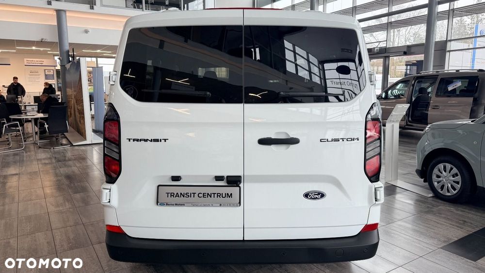 Ford Transit Custom - 13