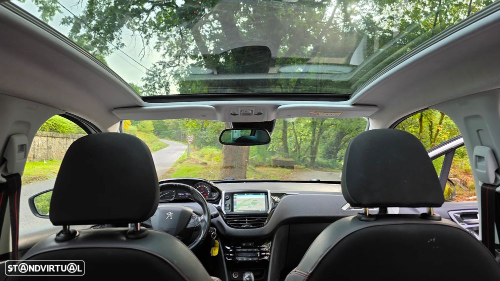 Peugeot 208 1.6 BlueHDi GT Line - 2