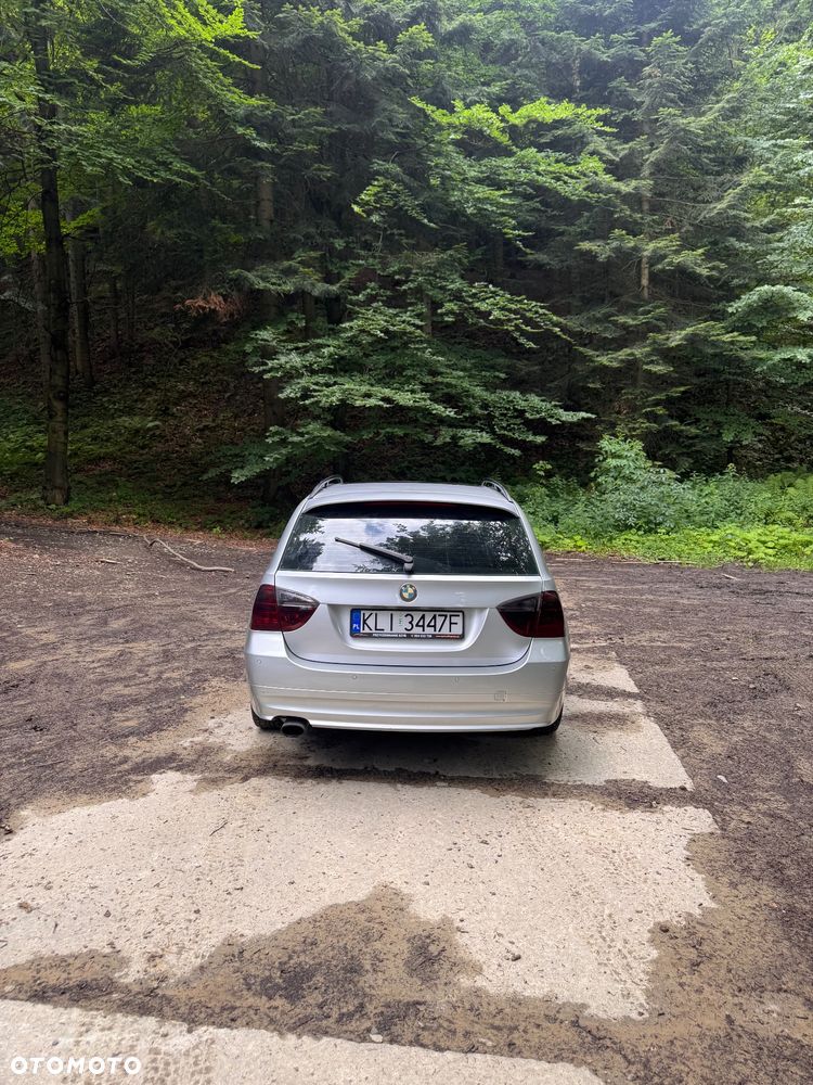 BMW Seria 3 320i - 9