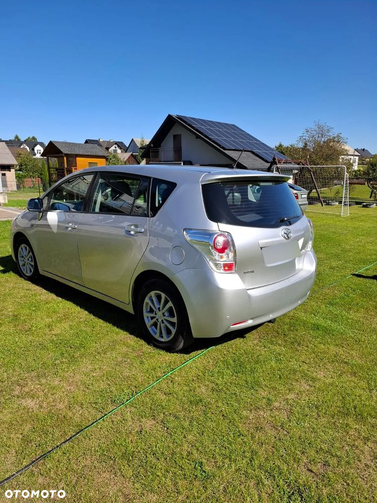 Toyota Verso 2.0 D-4D Premium - 5