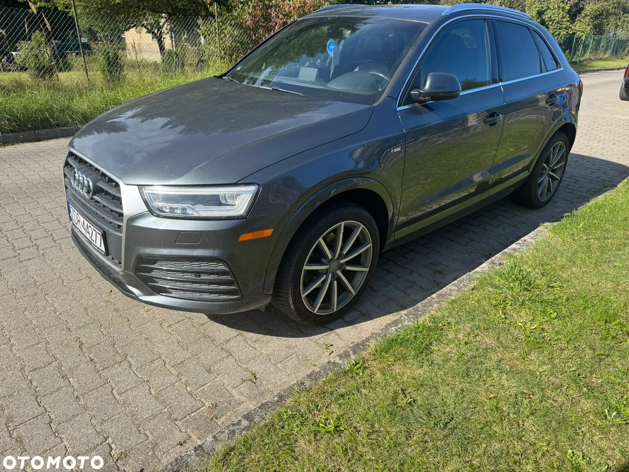 Audi Q3 2.0 TFSI quattro S tronic design - 2