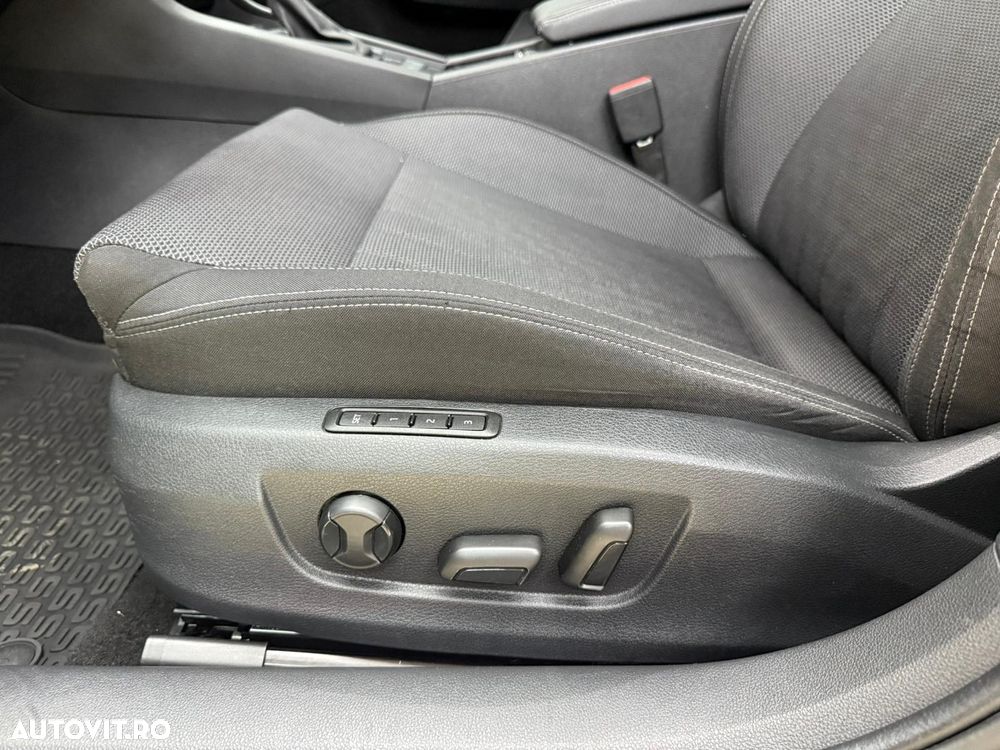 Skoda Superb 2.0 TDI DSG Ambition - 24