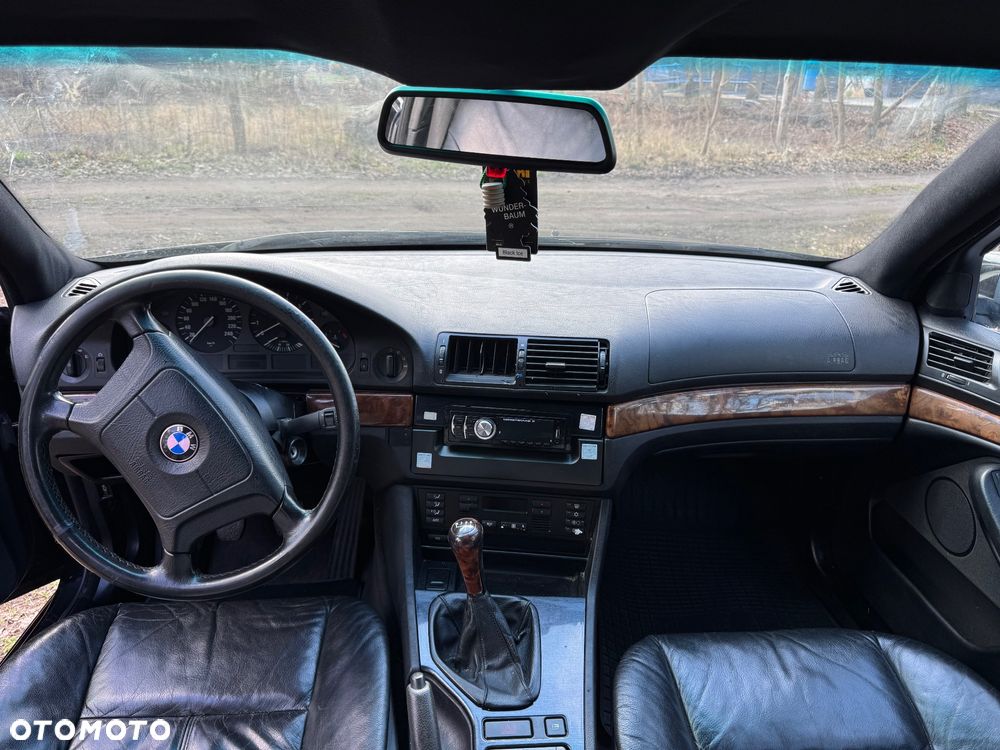 BMW Seria 5 520i - 14