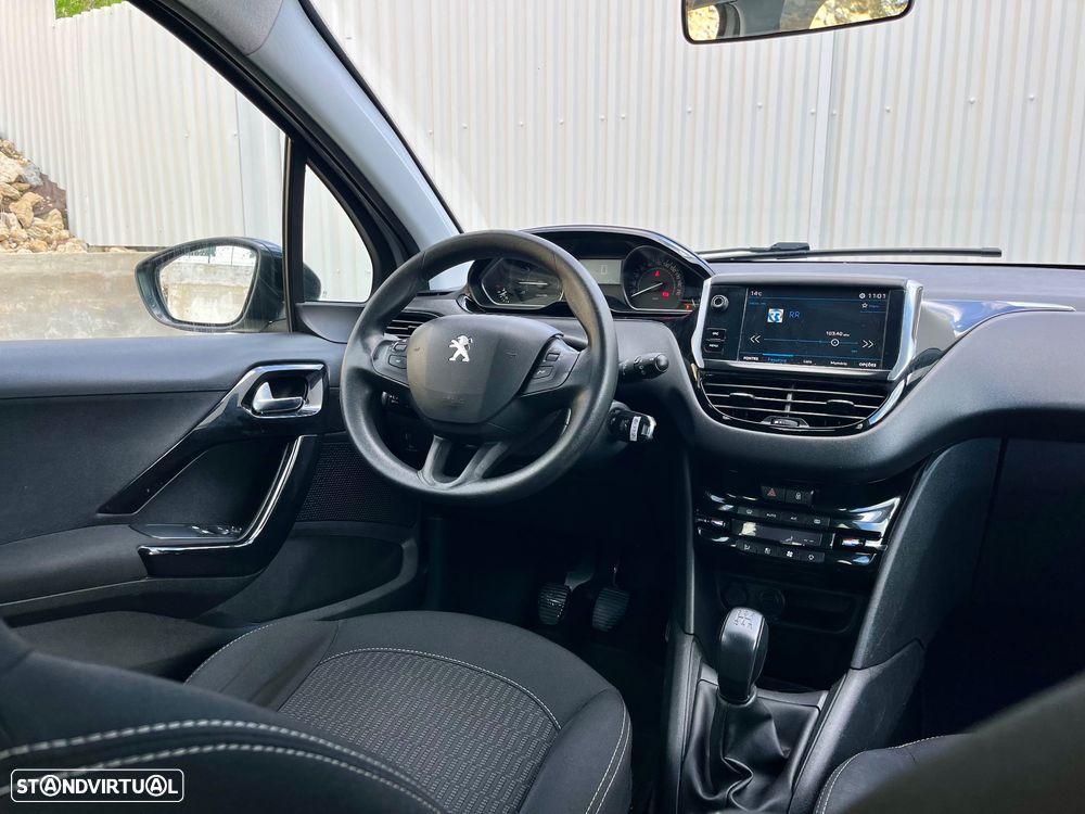 Peugeot 208 1.2 PureTech Allure - 22