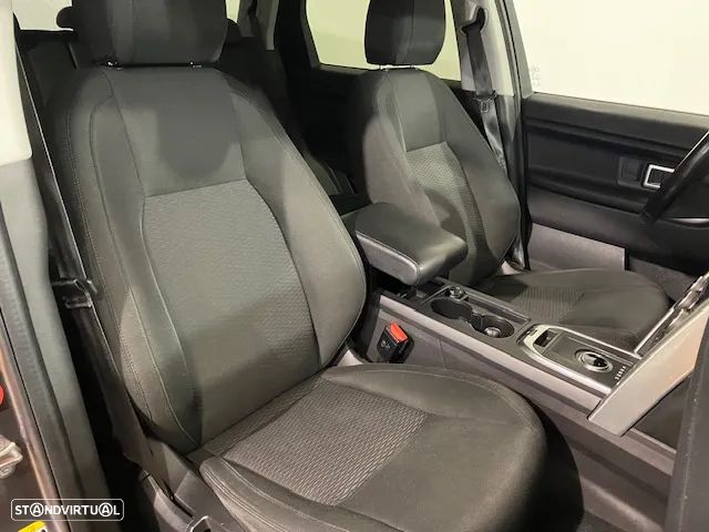 Land Rover Discovery Sport 2.0 TD4 HSE Auto - 11