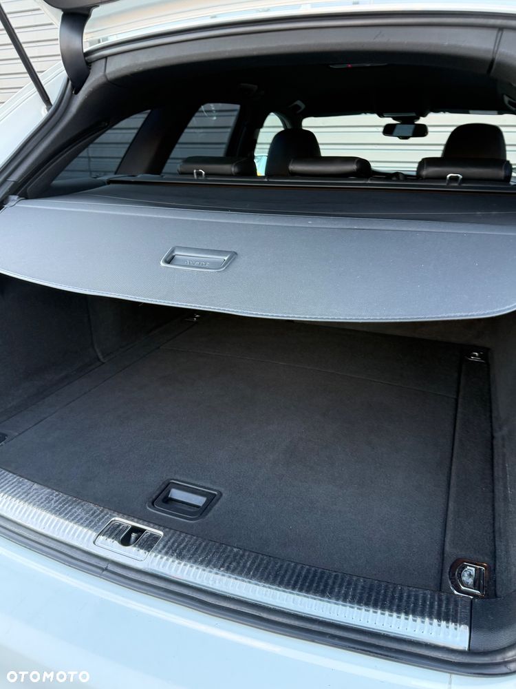 Audi A4 Avant 2.0 TDI DPF clean diesel S line Sportpaket - 20
