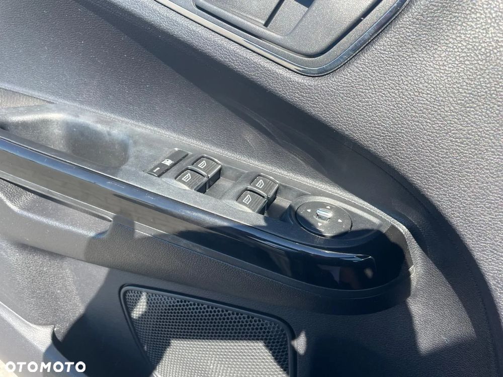 Ford B-MAX 1.6 TDCi SYNC Edition - 11