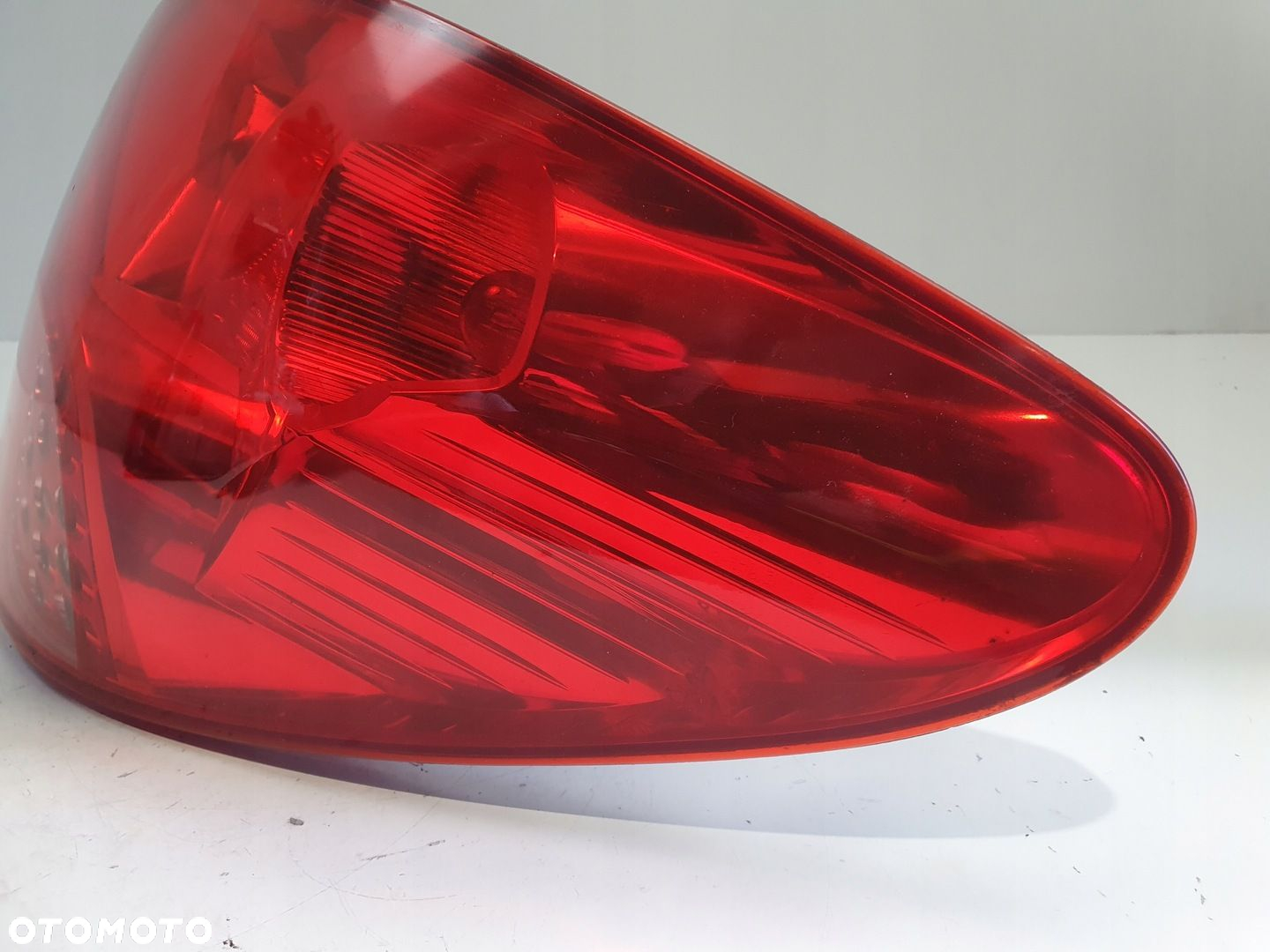 Peugeot 207 HB TYLNA LAMPA PRAWA prawy tył pasażera 9649986580 - 2