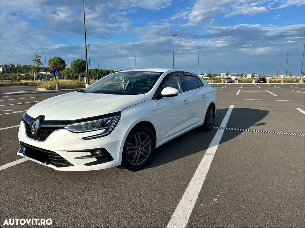 RENAULT Megane 2024 — imagine 2