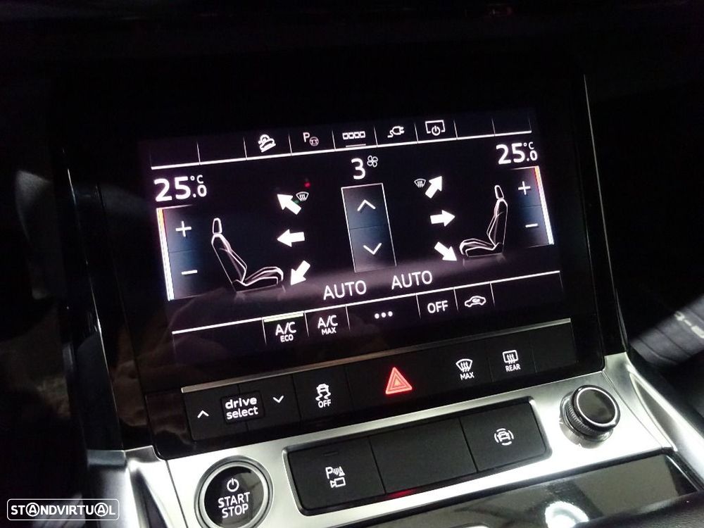 Audi e-tron 55 quattro S line - 31